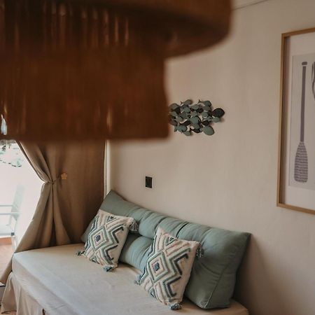 Apartamentos Ses Veles Cala Llonga  Bagian luar foto